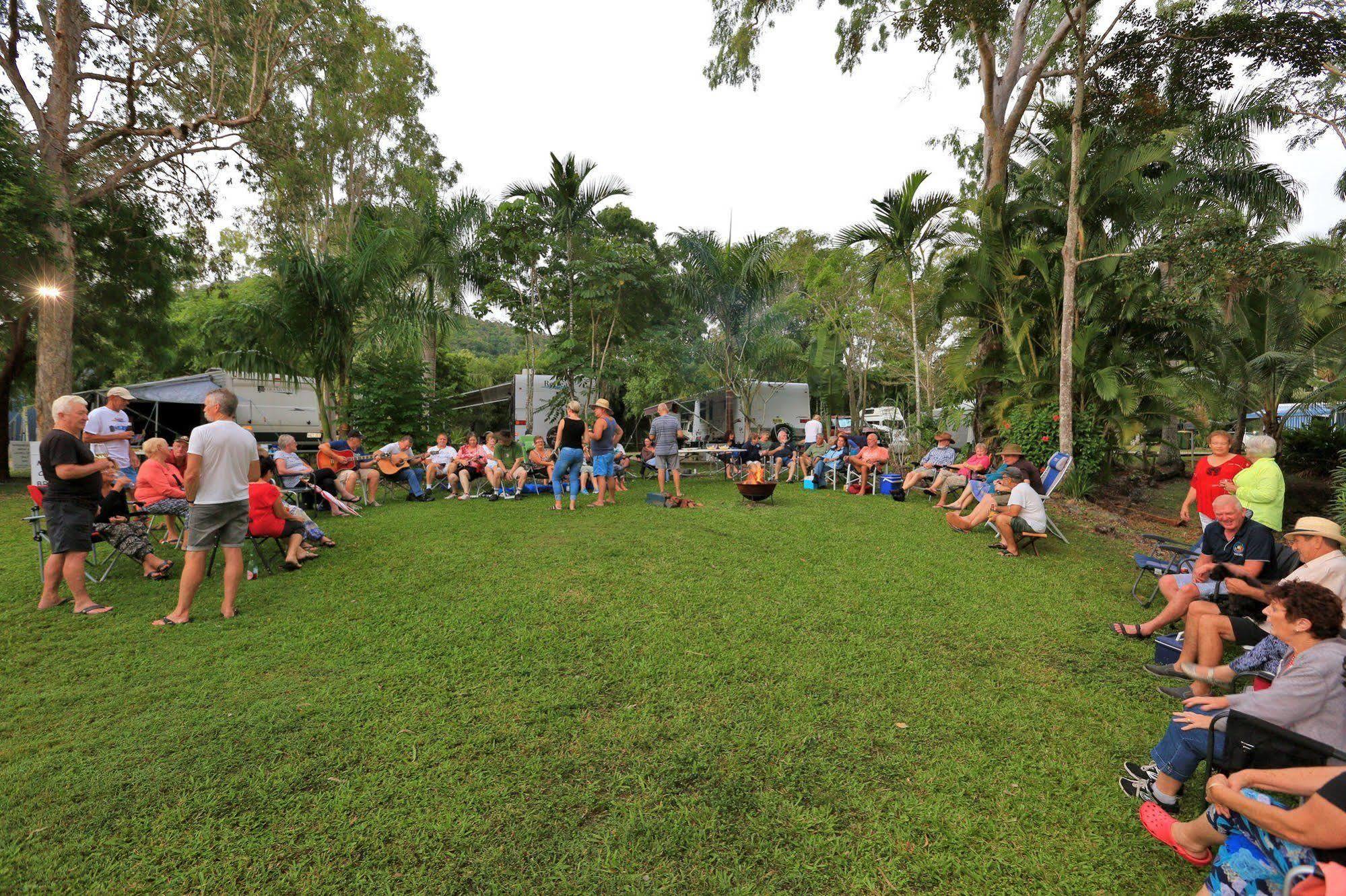 Big4 Whitsundays Tropical Eco Resort Airlie Beach Ngoại thất bức ảnh